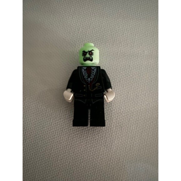 Lego Monster Fighters Lord Vampyre Glow-in-the-Dark Minifigure - Picture 3 of 3